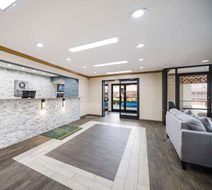 Quality Inn Jacksonville Lobby