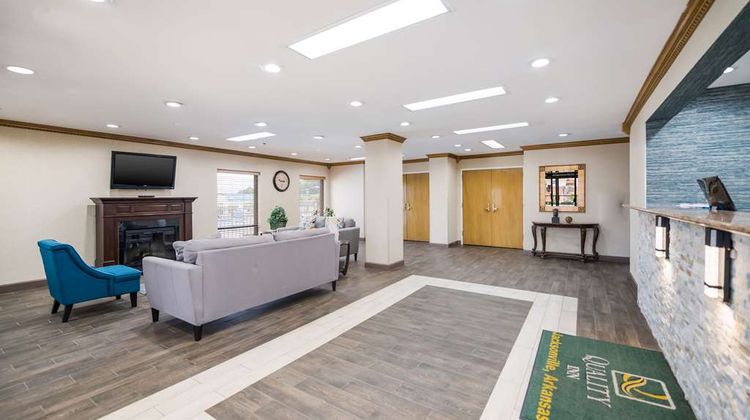 Quality Inn Jacksonville Lobby