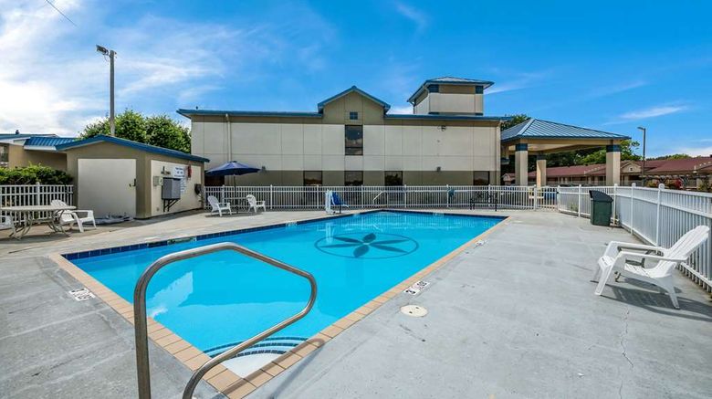 <b>Quality Inn Jacksonville Pool</b>. Images powered by <a href="https://iceportal.shijigroup.com/" title="IcePortal" target="_blank">IcePortal</a>.