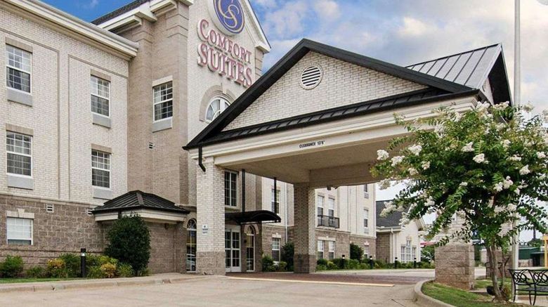 <b>Comfort Suites Exterior</b>. Images powered by <a href="https://iceportal.shijigroup.com/" title="IcePortal" target="_blank">IcePortal</a>.