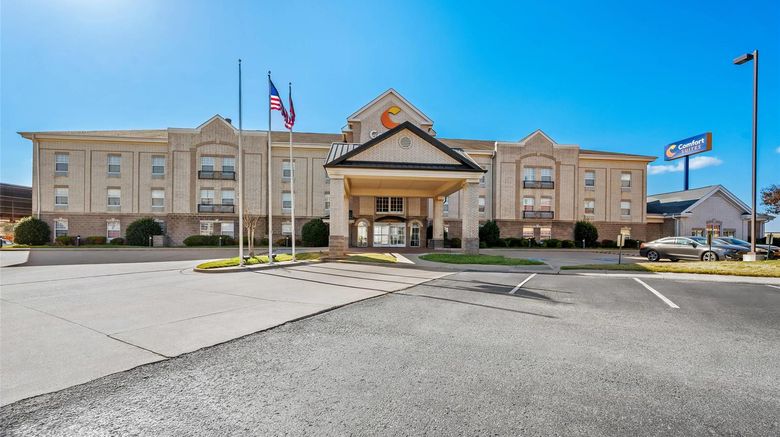 <b>Comfort Suites Exterior</b>. Images powered by <a href="https://iceportal.shijigroup.com/" title="IcePortal" target="_blank">IcePortal</a>.