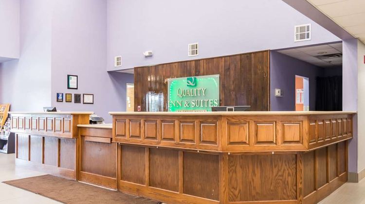 Quality Inn and Suites Alma I-40 Lobby