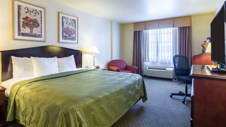 Quality Inn and Suites Alma I-40 Room