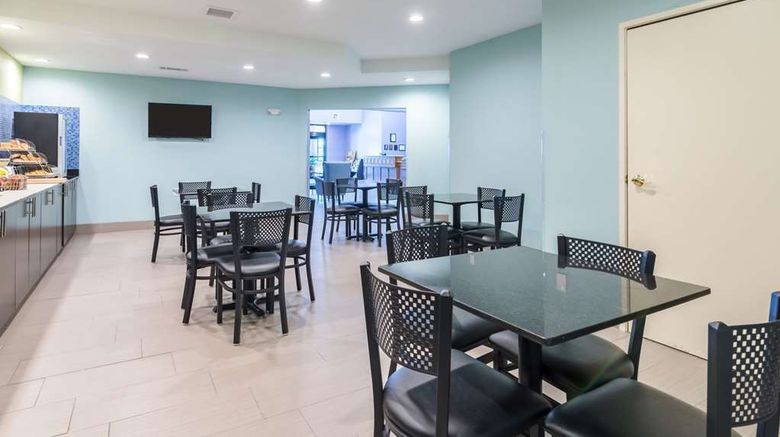 <b>Quality Inn and Suites Alma I-40 Restaurant</b>. Images powered by <a href="https://iceportal.shijigroup.com/" title="IcePortal" target="_blank">IcePortal</a>.