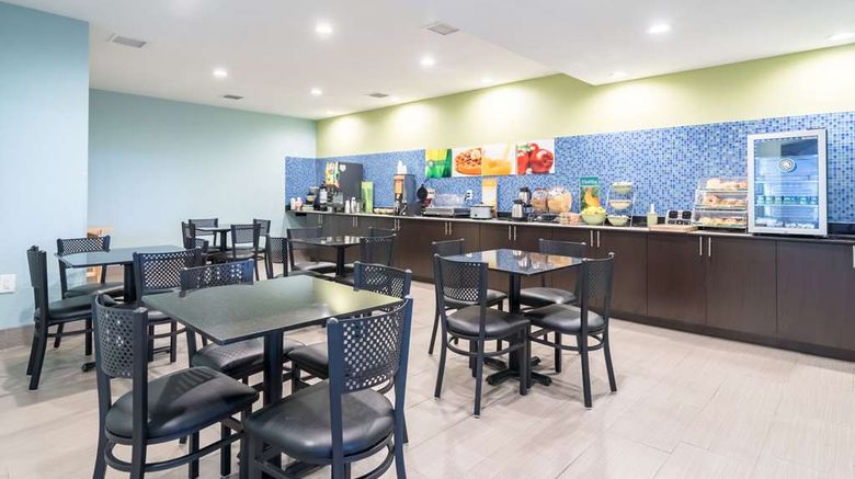 <b>Quality Inn and Suites Alma I-40 Restaurant</b>. Images powered by <a href="https://iceportal.shijigroup.com/" title="IcePortal" target="_blank">IcePortal</a>.