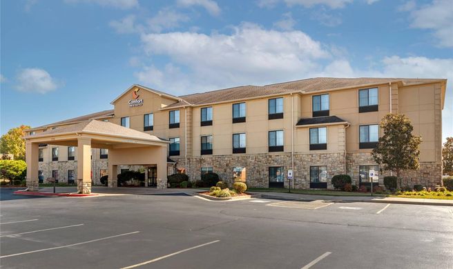 Comfort Inn & Suites Exterior
