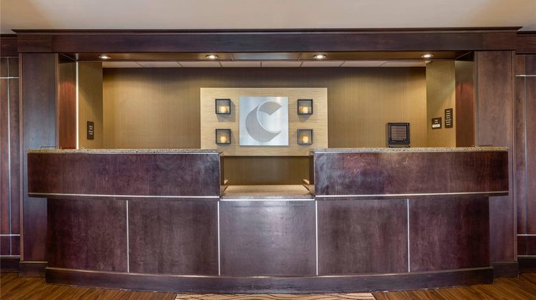<b>Comfort Inn & Suites Lobby</b>. Images powered by <a href="https://iceportal.shijigroup.com/" title="IcePortal" target="_blank">IcePortal</a>.