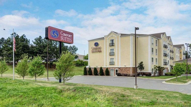 <b>Comfort Suites Exterior</b>. Images powered by <a href="https://iceportal.shijigroup.com/" title="IcePortal" target="_blank">IcePortal</a>.