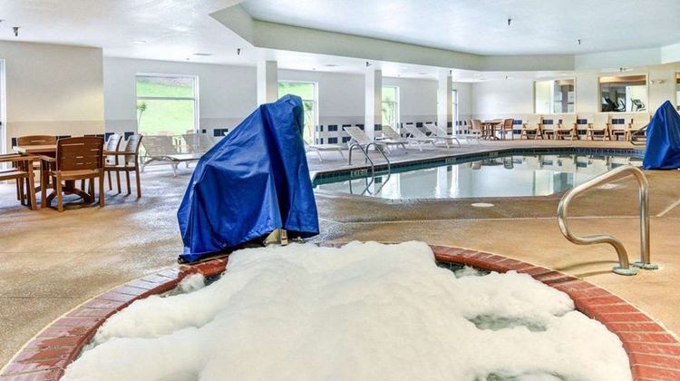 Comfort Suites Pool
