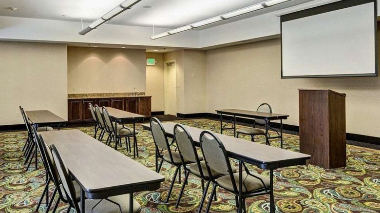 <b>Comfort Suites Meeting</b>. Images powered by <a href="https://iceportal.shijigroup.com/" title="IcePortal" target="_blank">IcePortal</a>.