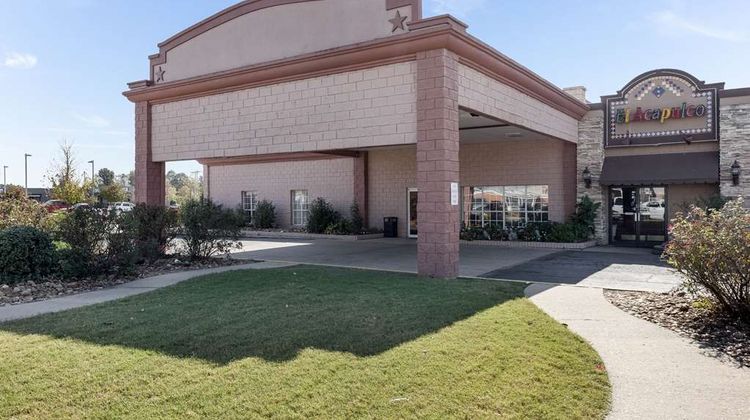 Quality Inn & Suites Paragould Exterior