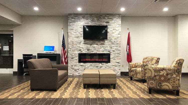 Quality Inn & Suites Paragould Lobby