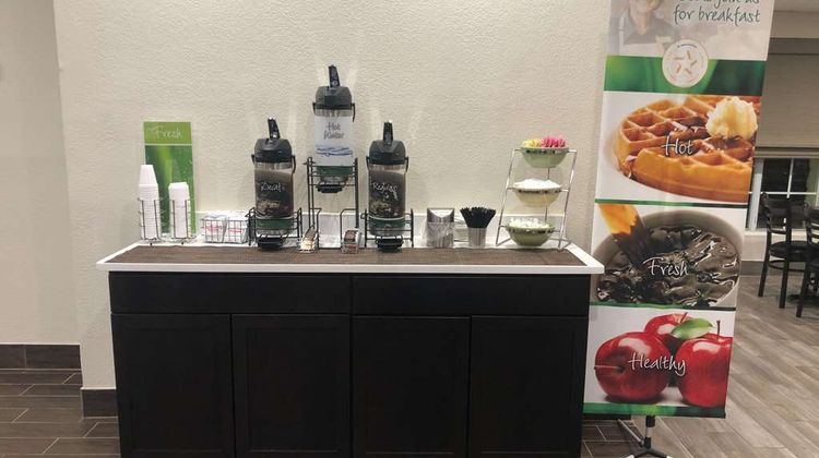 Quality Inn & Suites Paragould Restaurant