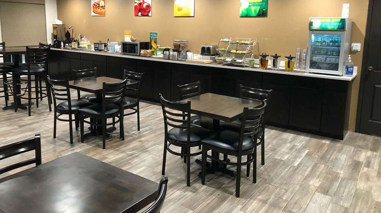 Quality Inn & Suites Paragould Restaurant