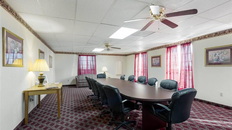 <b>Quality Inn & Suites Paragould Meeting</b>. Images powered by <a href="https://iceportal.shijigroup.com/" title="IcePortal" target="_blank">IcePortal</a>.