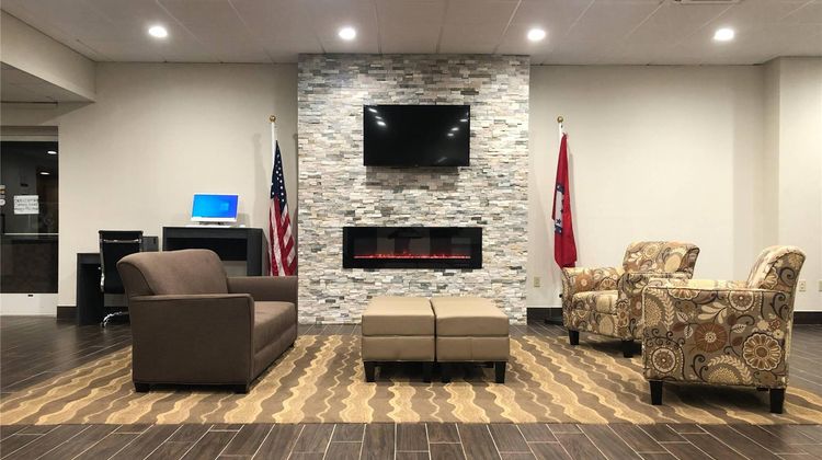 Quality Inn & Suites Paragould Lobby