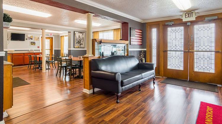 Econo Lodge near Little Rock Air Force Lobby