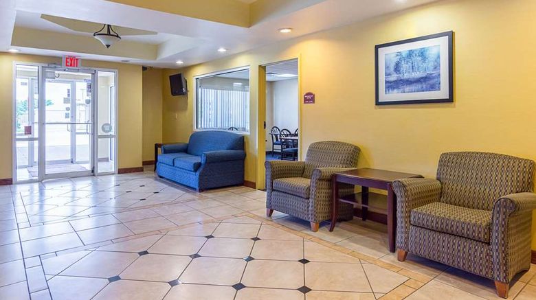 <b>Econo Lodge Inn & Suites Lobby</b>. Images powered by <a href="https://iceportal.shijigroup.com/" title="IcePortal" target="_blank">IcePortal</a>.