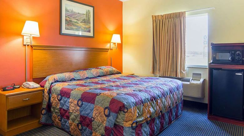 <b>Econo Lodge Inn & Suites Room</b>. Images powered by <a href="https://iceportal.shijigroup.com/" title="IcePortal" target="_blank">IcePortal</a>.