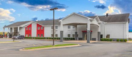Econo Lodge Inn & Suites Exterior