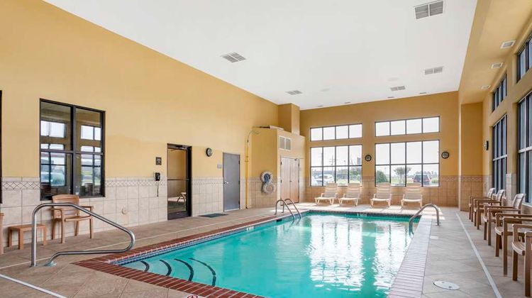 Comfort Inn & Suites Pool
