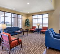 Comfort Suites Lobby