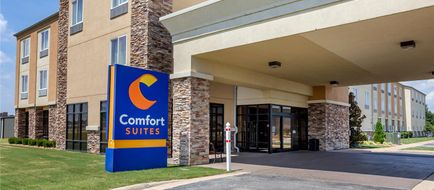 Comfort Suites Exterior