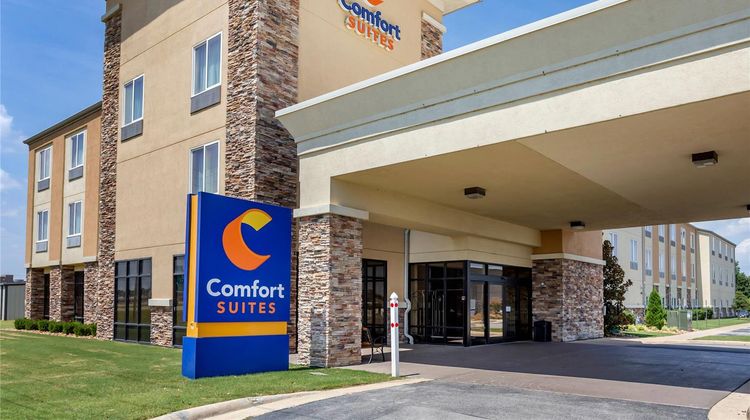 Comfort Suites Exterior