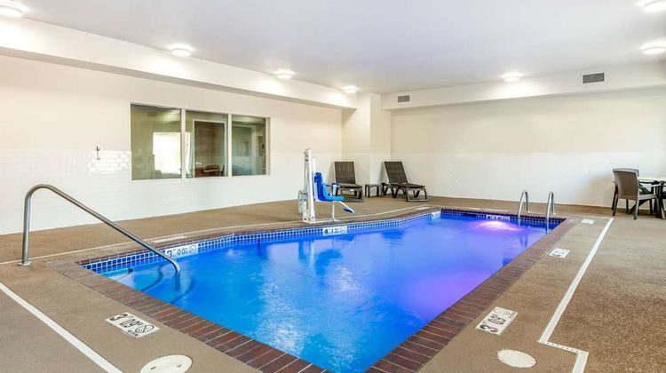 Comfort Inn & Suites Pool