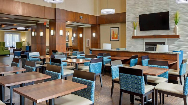 <b>Comfort Suites Little Rock Restaurant</b>. Images powered by <a href="https://iceportal.shijigroup.com/" title="IcePortal" target="_blank">IcePortal</a>.