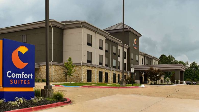 <b>Comfort Suites Exterior</b>. Images powered by <a href="https://iceportal.shijigroup.com/" title="IcePortal" target="_blank">IcePortal</a>.