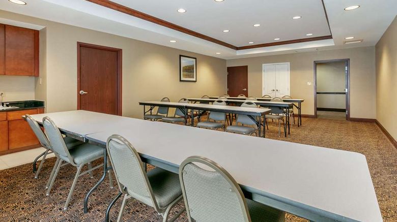 <b>Comfort Suites Meeting</b>. Images powered by <a href="https://iceportal.shijigroup.com/" title="IcePortal" target="_blank">IcePortal</a>.