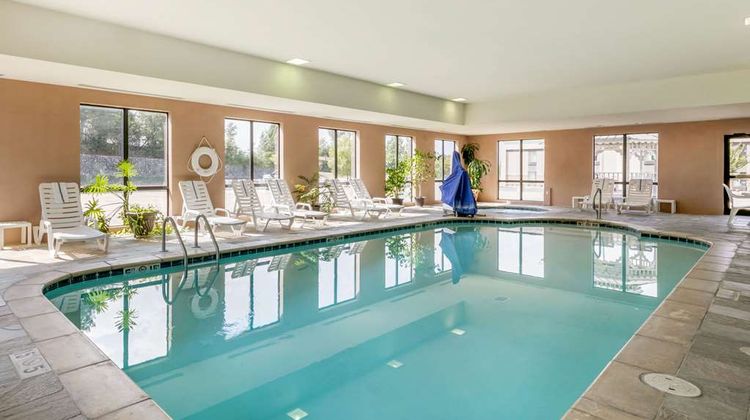 Comfort Suites Pool