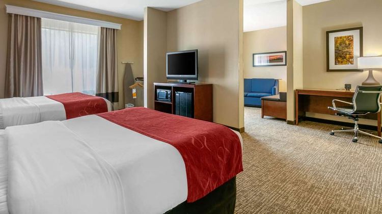 Comfort Suites Suite