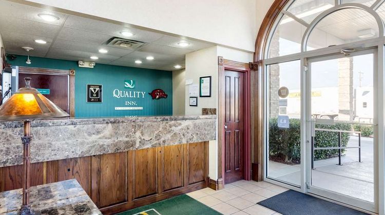 Quality Inn Siloam Springs Lobby