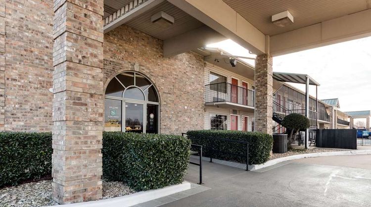 Quality Inn Siloam Springs Exterior