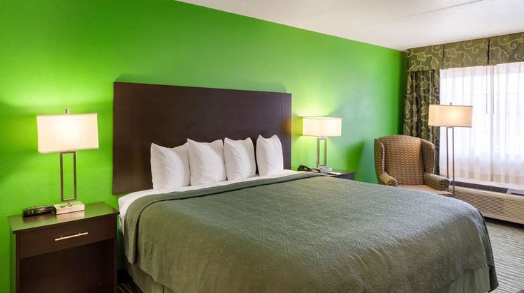 Quality Inn Siloam Springs Room