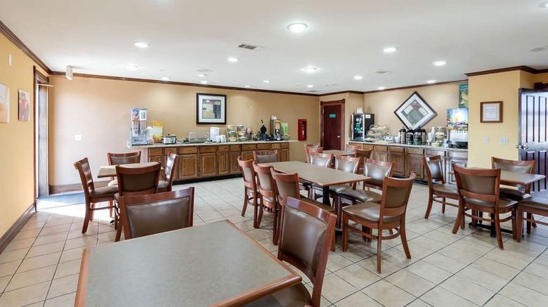 <b>Quality Inn Siloam Springs Restaurant</b>. Images powered by <a href="https://iceportal.shijigroup.com/" title="IcePortal" target="_blank">IcePortal</a>.