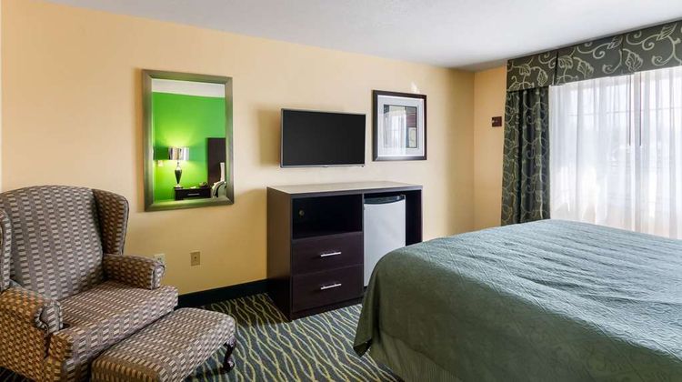 Quality Inn Siloam Springs Suite