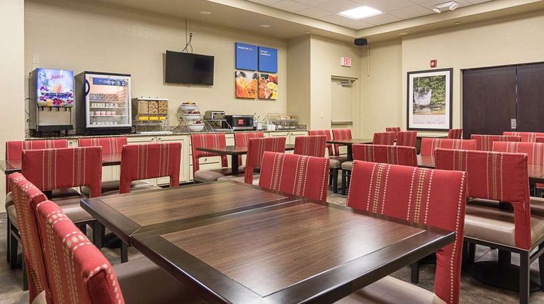 <b>Comfort Inn Crystal Bridges, Bentonville Restaurant</b>. Images powered by <a href="https://iceportal.shijigroup.com/" title="IcePortal" target="_blank">IcePortal</a>.