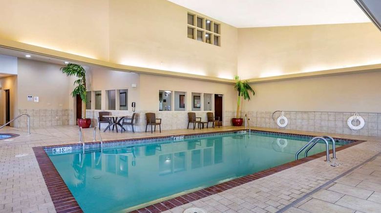 <b>Comfort Inn Crystal Bridges, Bentonville Pool</b>. Images powered by <a href="https://iceportal.shijigroup.com/" title="IcePortal" target="_blank">IcePortal</a>.