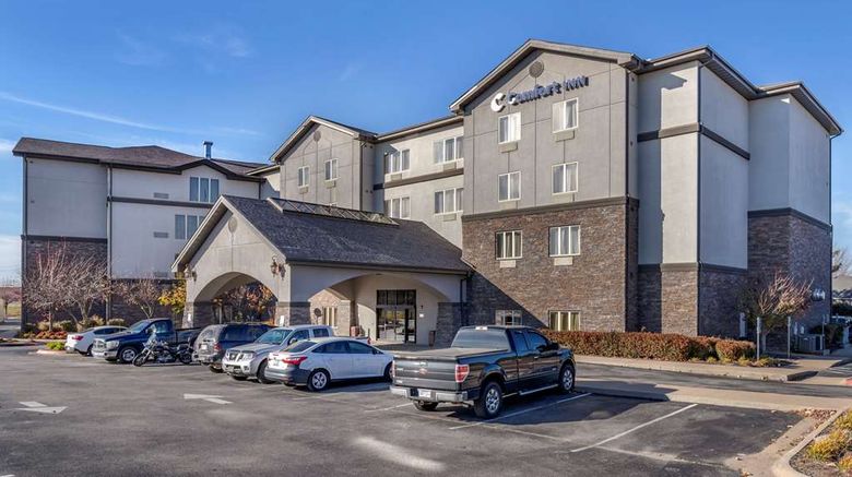 <b>Comfort Inn Crystal Bridges, Bentonville Exterior</b>. Images powered by <a href="https://iceportal.shijigroup.com/" title="IcePortal" target="_blank">IcePortal</a>.