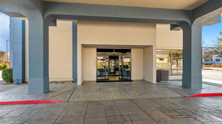 Quality Inn & Stes Exterior