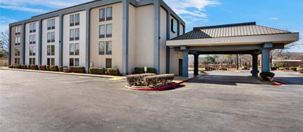 Quality Inn & Stes Exterior