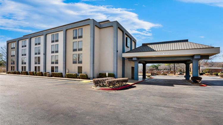 Quality Inn & Stes Exterior