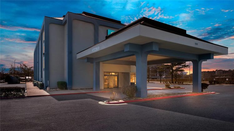 Quality Inn & Stes Exterior