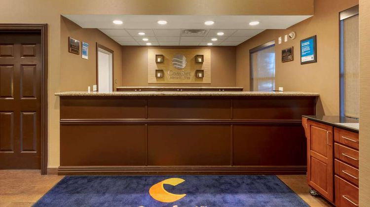 Comfort Inn & Suites Lobby