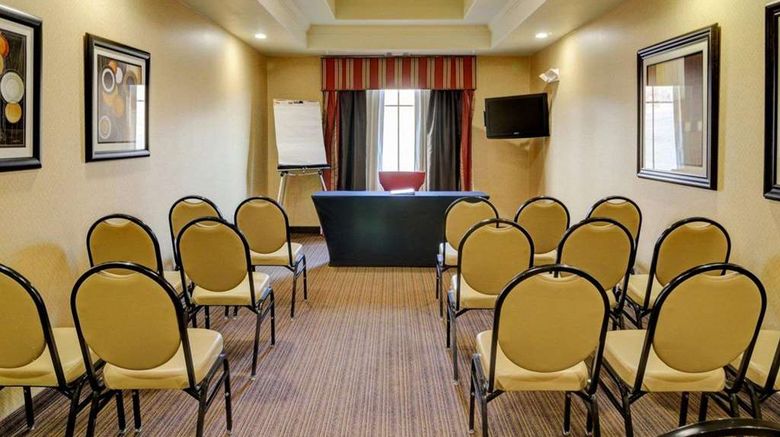 <b>Comfort Inn & Suites Meeting</b>. Images powered by <a href="https://iceportal.shijigroup.com/" title="IcePortal" target="_blank">IcePortal</a>.