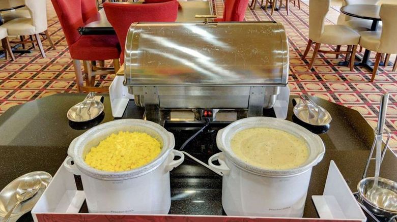 <b>Comfort Inn & Suites Restaurant</b>. Images powered by <a href="https://iceportal.shijigroup.com/" title="IcePortal" target="_blank">IcePortal</a>.