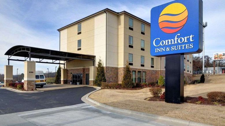 <b>Comfort Inn & Suites Exterior</b>. Images powered by <a href="https://iceportal.shijigroup.com/" title="IcePortal" target="_blank">IcePortal</a>.